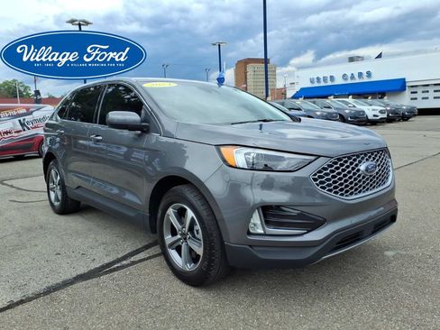 Used 2024 Ford Edge SEL w/ Convenience Package AWD/4WD image 4