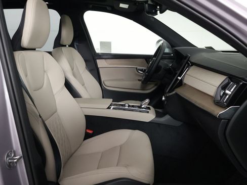 Used 2026 Volvo XC90 B6 Plus w/ Protection Package Premier AWD/4WD image 29