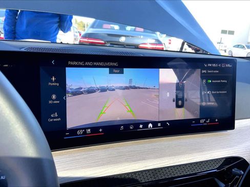 Certified 2025 BMW 330i Sedan image 24