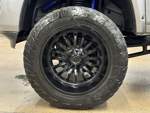 Used 2024 RAM 3500 Limited AWD/4WD image 6