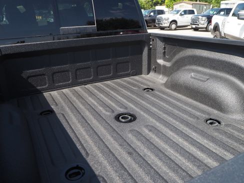 New 2025 RAM 2500 Limited image 9