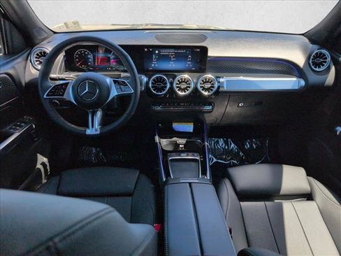 New 2025 Mercedes-Benz GLB 250 image 15