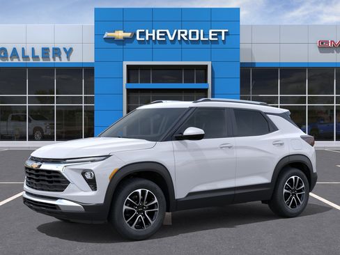 New 2026 Chevrolet TrailBlazer LT image 2