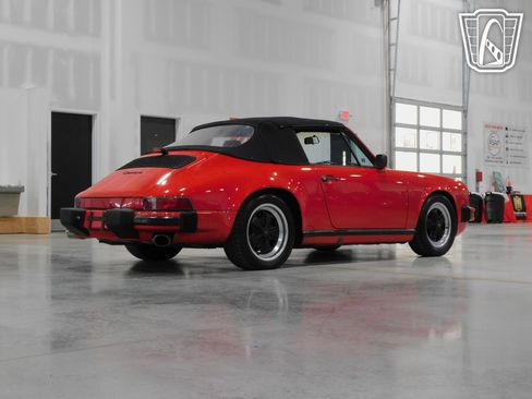 Used 1987 Porsche 911 Carrera RWD image 32