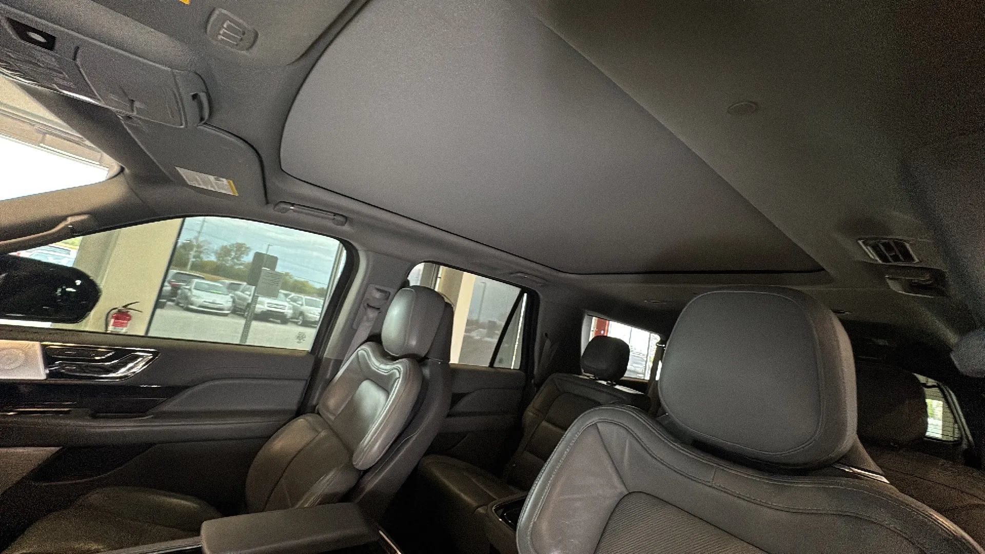 Used 2020 Lincoln Navigator L Reserve w/ Luxury Package AWD/4WD image 27