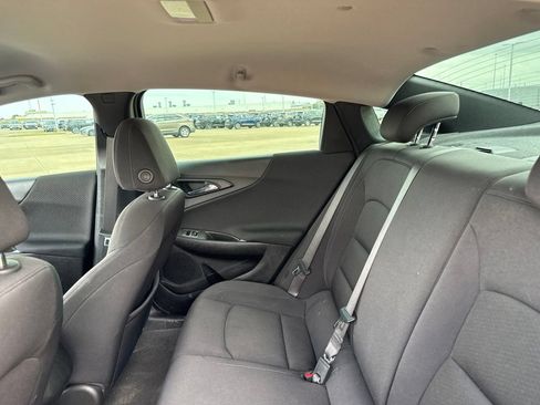 Used 2024 Chevrolet Malibu RS FWD image 36