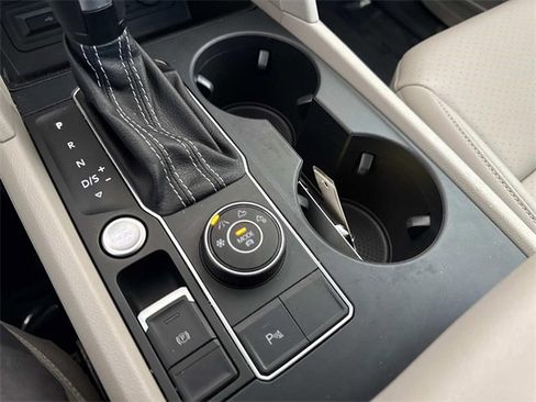 Used 2021 Volkswagen Atlas SE w/ Panoramic Sunroof Package image 28