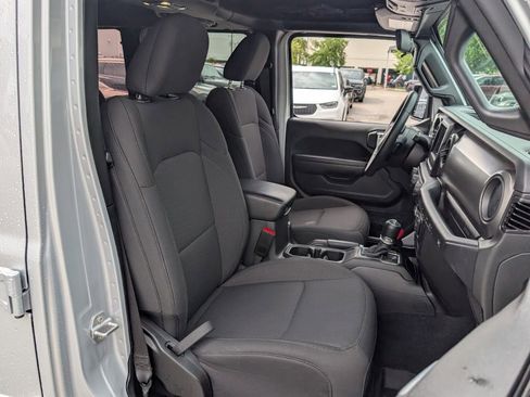 Certified 2022 Jeep Wrangler Unlimited Sport image 17