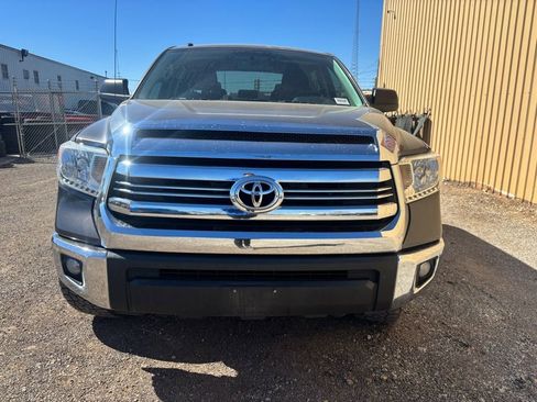 Used 2017 Toyota Tundra SR5 image 3