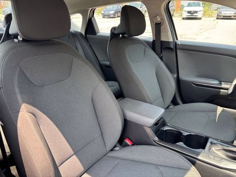 Used 2025 Kia K4 FWD image 31