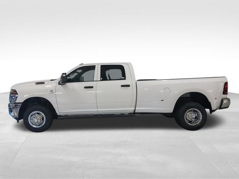 New 2026 RAM 3500 Tradesman AWD/4WD image 5