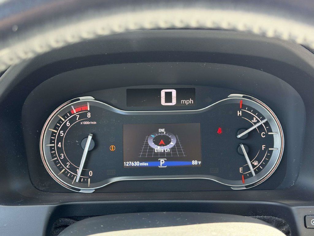 Used 2017 Honda Pilot Touring image 11