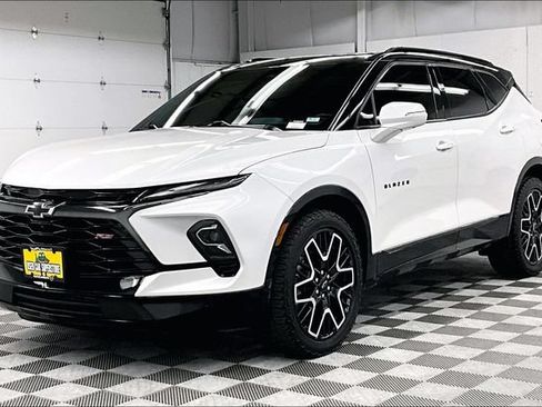 Used 2023 Chevrolet Blazer RS w/ Driver Confidence II Package AWD/4WD image 12