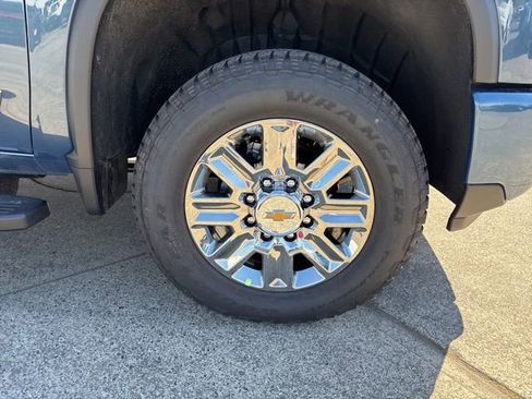 New 2026 Chevrolet Silverado 3500 High Country w/ High Country Premium Package AWD/4WD image 15