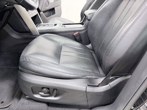 Used 2017 Land Rover Discovery Sport HSE AWD/4WD image 31