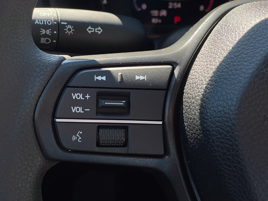 Certified 2025 Honda Accord LX image 15