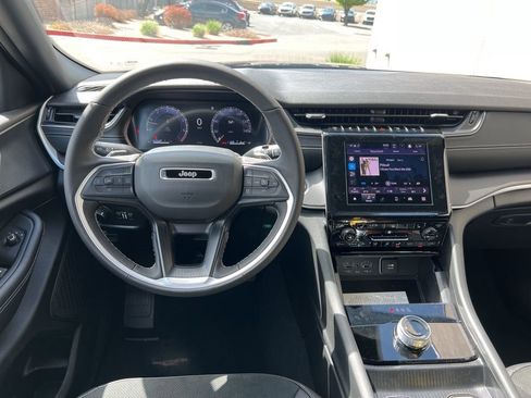 New 2025 Jeep Grand Cherokee L Laredo AWD/4WD image 20