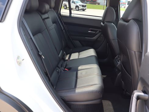 Used 2025 MAZDA CX-50 AWD 2.5 Hybrid w/ Premium Pkg image 11