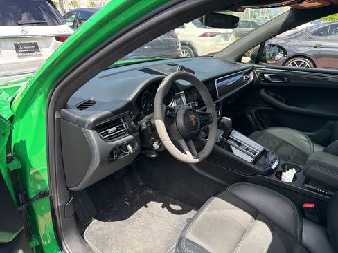 Used 2024 Porsche Macan GTS image 4