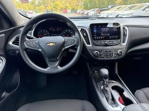 Used 2024 Chevrolet Malibu LT FWD image 20