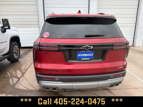 Used 2024 Chevrolet Traverse Z71 w/ Enhanced Driving Package AWD/4WD image 16