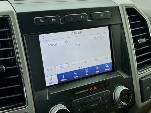Used 2020 Ford F150 Lariat w/ Equipment Group 502A Luxury AWD/4WD image 11