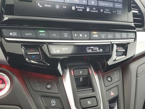Used 2025 Honda Odyssey Sport-L image 31