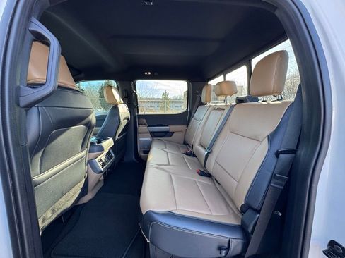 Used 2024 Ford F350 Lariat w/ Sport Appearance Package AWD/4WD image 35