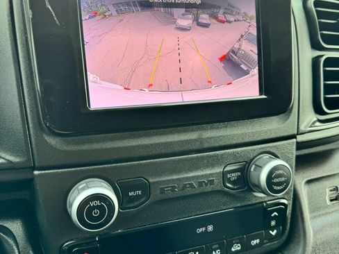 Used 2025 RAM ProMaster 2500 w/ Convenience Group FWD image 19