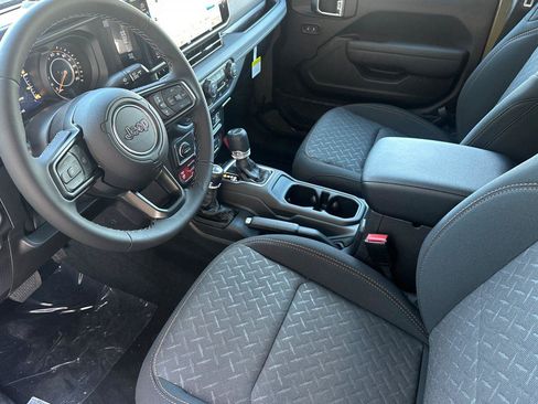 New 2026 Jeep Gladiator Mojave image 7