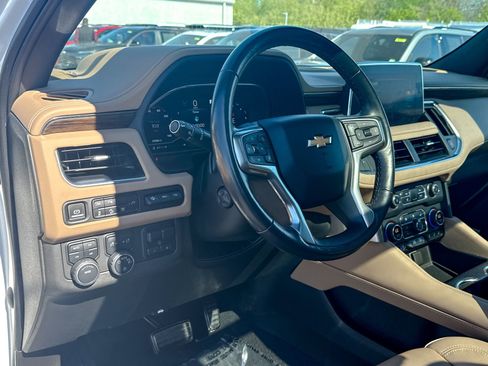 Certified 2022 Chevrolet Tahoe Premier AWD/4WD image 17