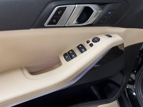 Used 2022 BMW X5 sDrive40i w/ Premium Package RWD image 7