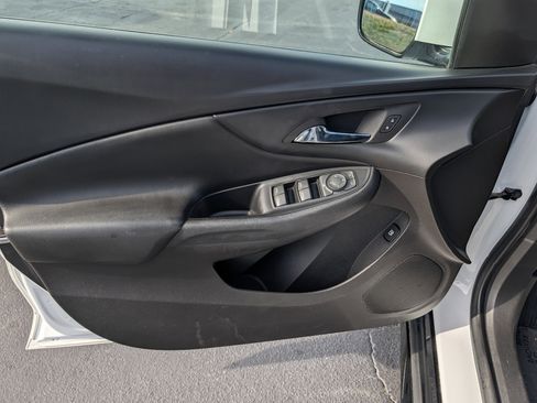 Used 2019 Chevrolet Volt LT w/ Power Convenience Package image 16