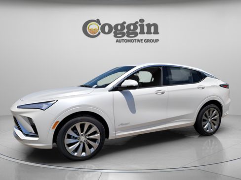 New 2025 Buick Envista Avenir image 3