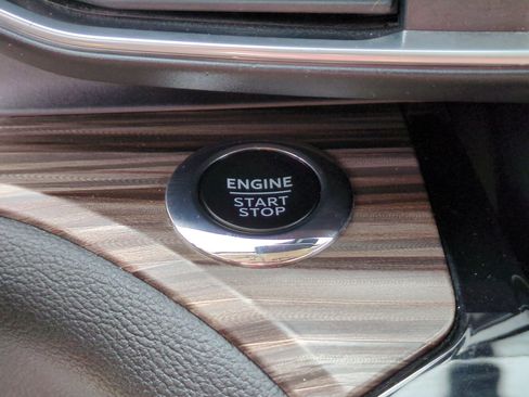 Used 2022 Ford Explorer Limited w/ Limited Technology Package image 19