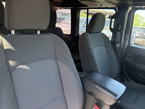 Used 2022 Jeep Wrangler Unlimited Sport AWD/4WD image 11