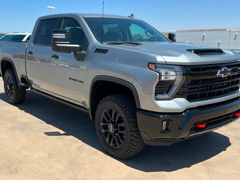 New 2026 Chevrolet Silverado 2500 LTZ w/ LTZ Plus Package AWD/4WD image 8