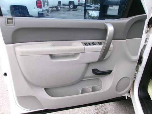Used 2011 Chevrolet Silverado 2500 W/T AWD/4WD image 14