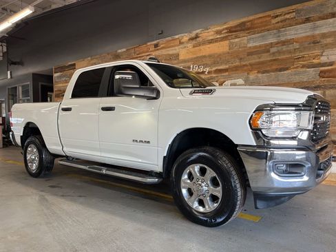 Used 2024 RAM 2500 Big Horn image 40