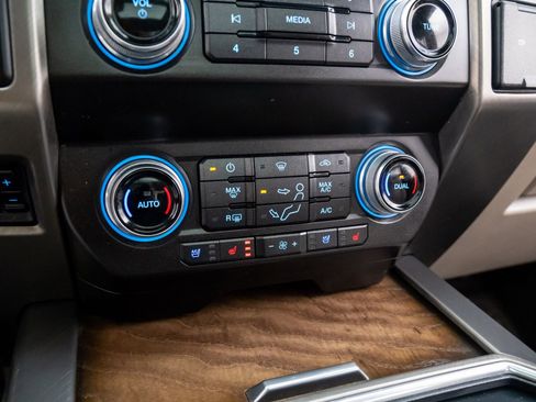 Used 2019 Ford F250 Limited image 23