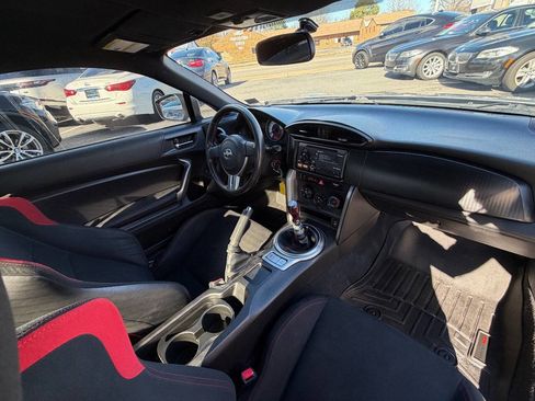 Used 2013 Scion FR-S RWD image 24