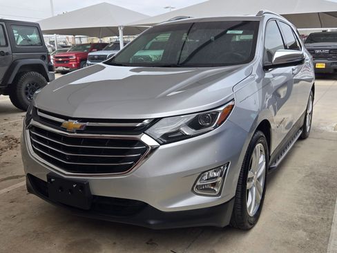 Used 2019 Chevrolet Equinox Premier FWD image 3