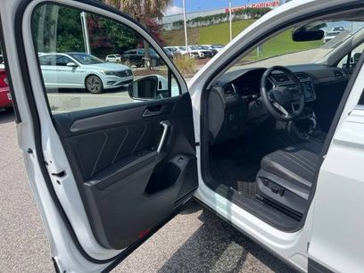 Used 2024 Volkswagen Tiguan SE