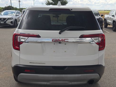 Used 2021 GMC Acadia SLE w/ LPO, Floor Liner Package FWD image 4