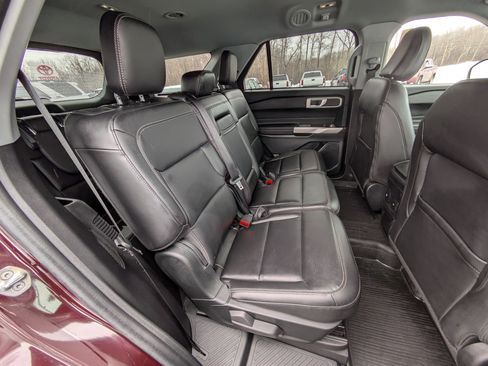 Used 2023 Ford Explorer XLT w/ Equipment Group 202A image 21