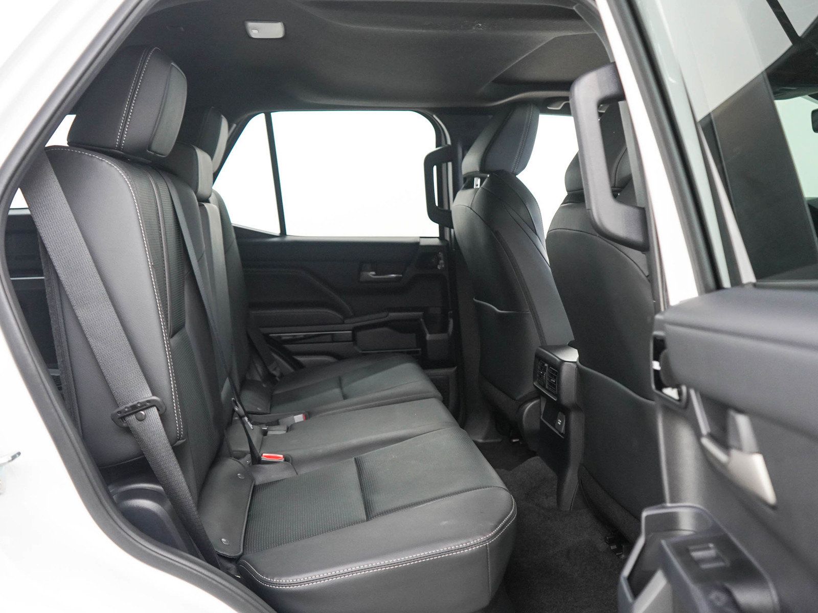 Used 2026 Toyota 4Runner Limited AWD/4WD image 12