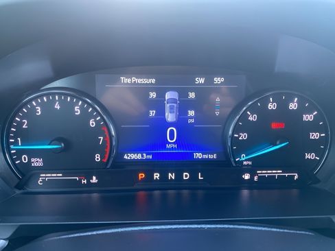 Used 2022 Ford Explorer XLT image 42