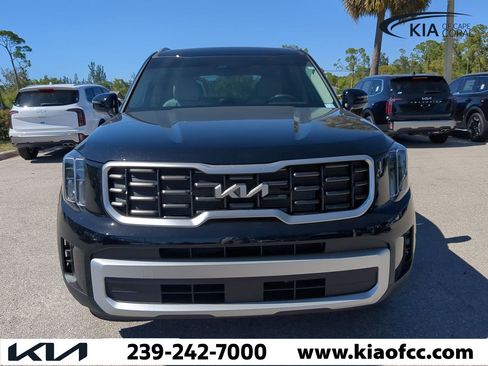 New 2025 Kia Telluride S image 3