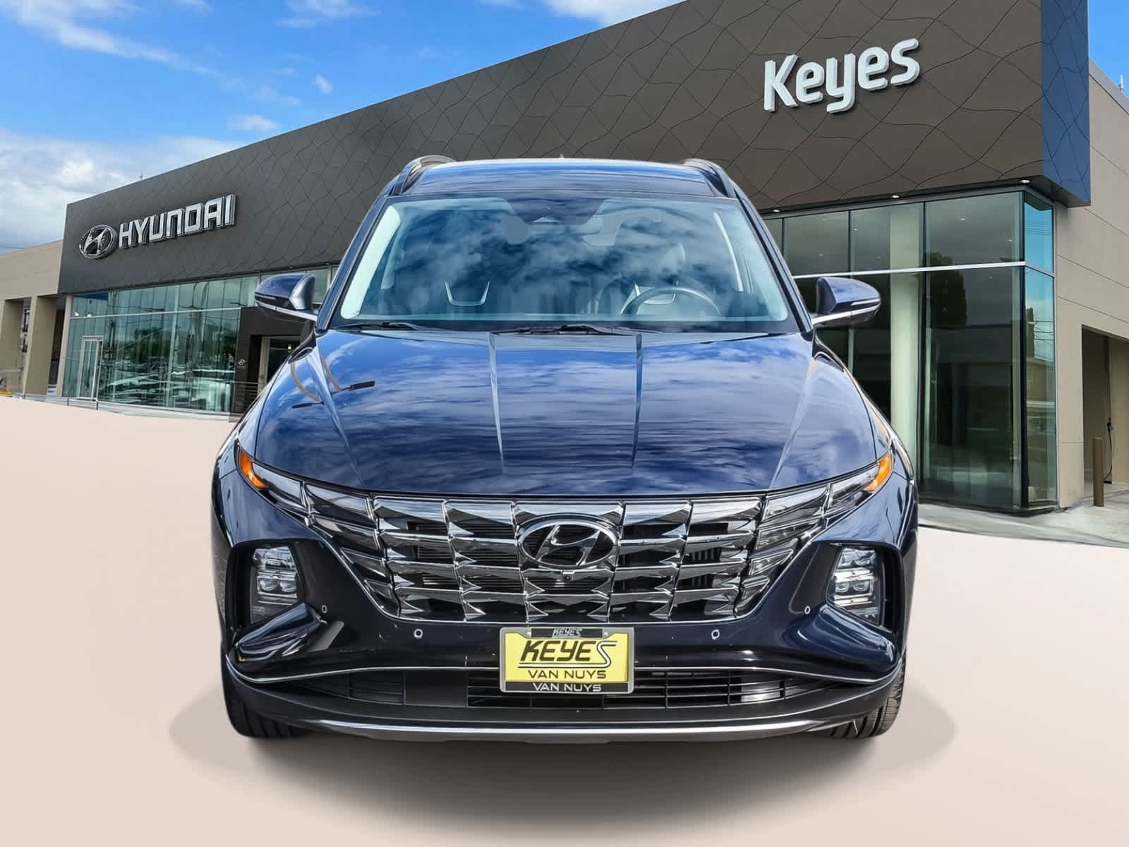 Certified 2023 Hyundai Tucson Limited AWD/4WD image 2