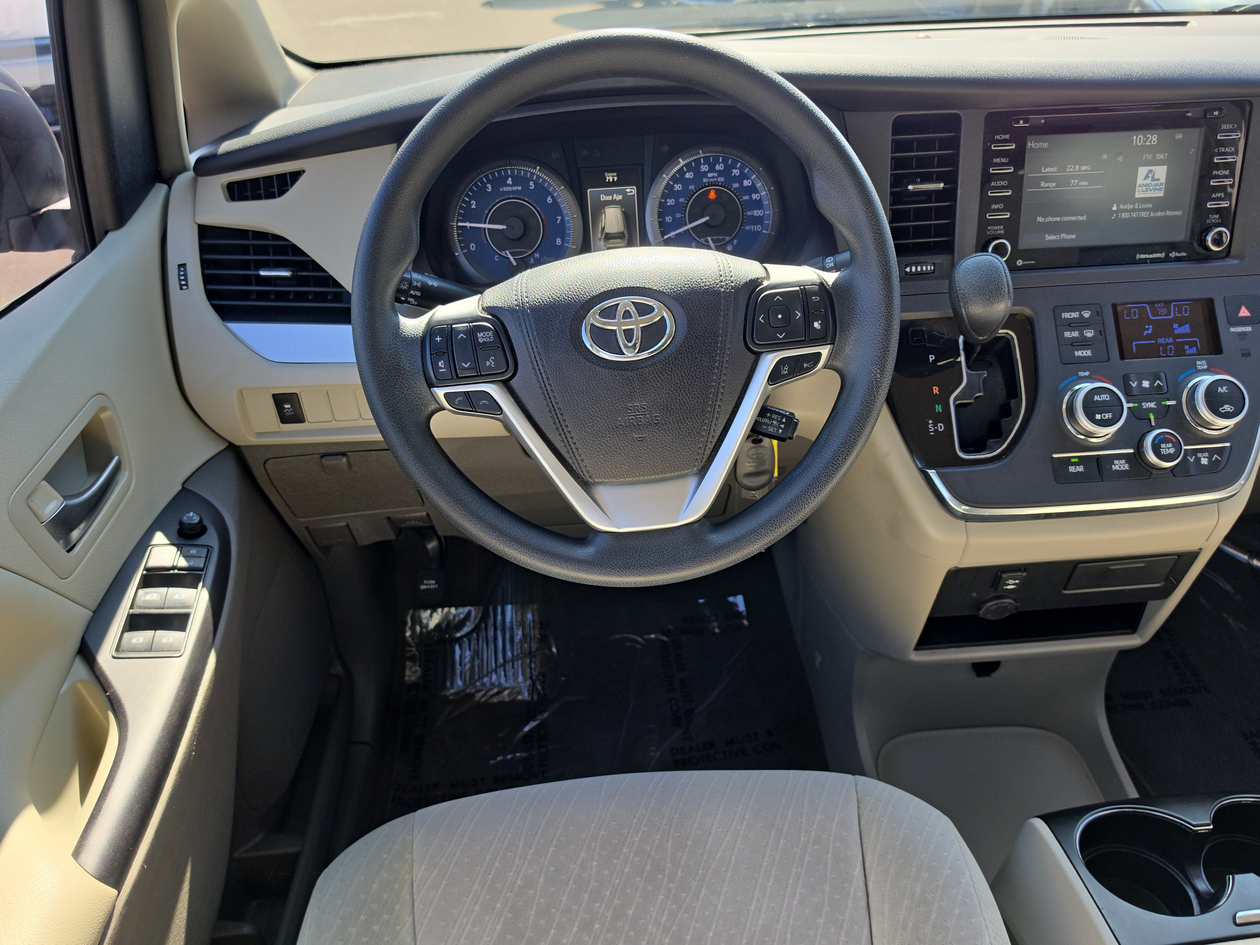 Used 2018 Toyota Sienna LE FWD image 13